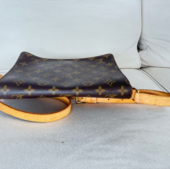 Louis Vuitton Musette Tango Monogram Long Strap Bag - Picture 2 of 16